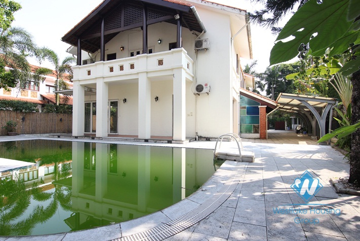 Modern villa with nice garden and swimming pool in Tay Ho Diplomats residence